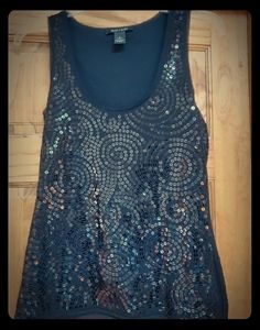 White house black tank size S